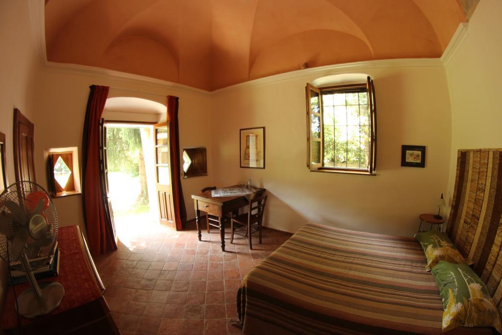 B&B Cascina Moncrava Ivrea Bagian luar foto