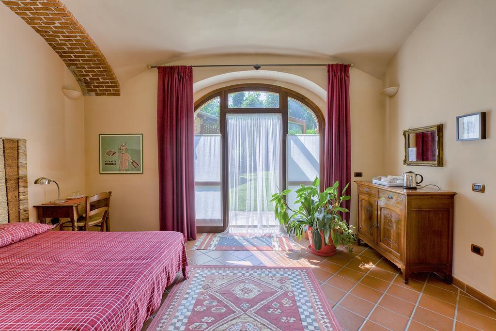 B&B Cascina Moncrava Ivrea Bagian luar foto