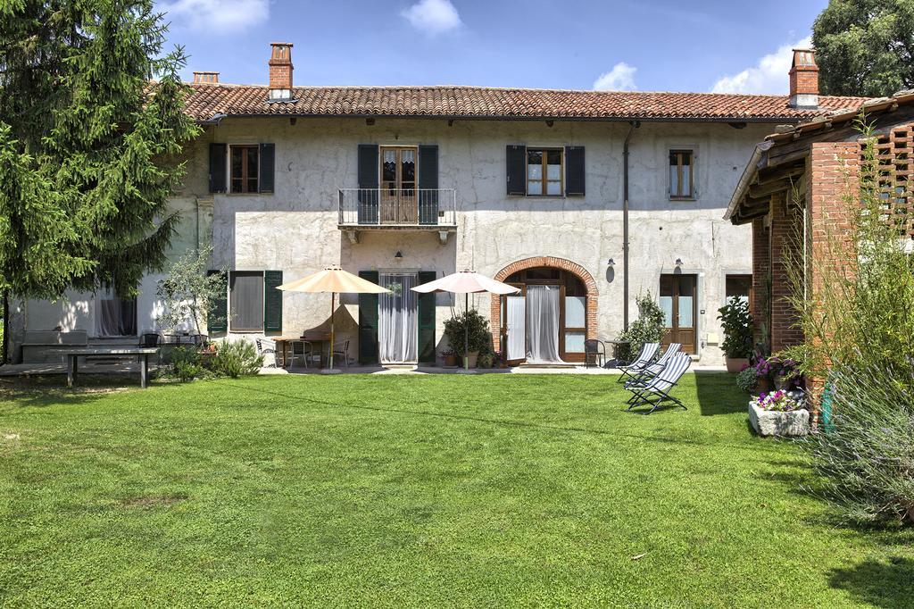 B&B Cascina Moncrava Ivrea Bagian luar foto