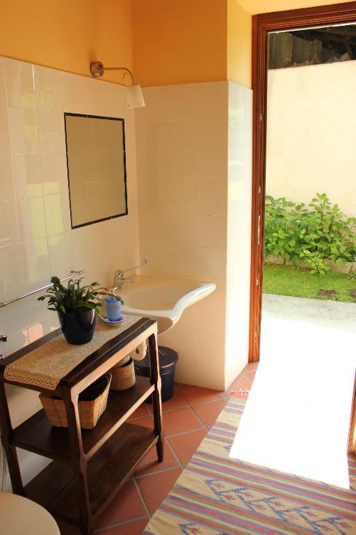 B&B Cascina Moncrava Ivrea Ruang foto