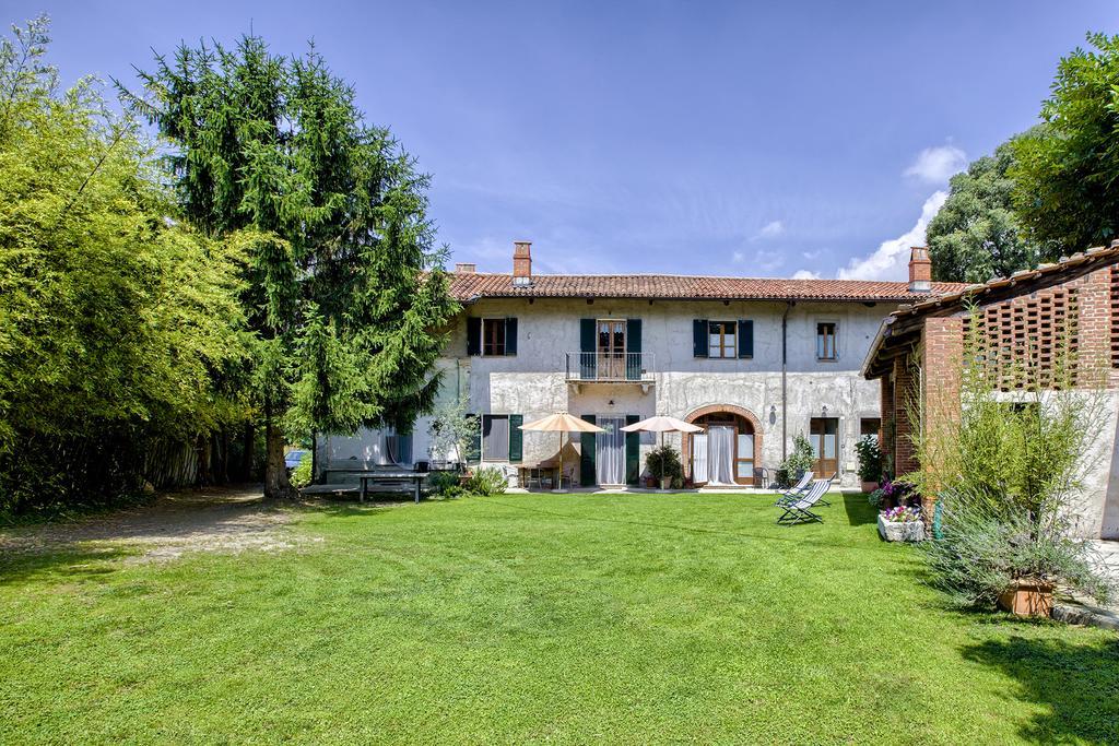 B&B Cascina Moncrava Ivrea Bagian luar foto