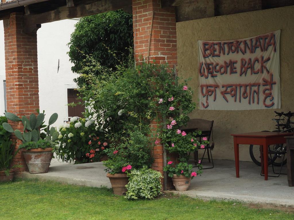 B&B Cascina Moncrava Ivrea Bagian luar foto