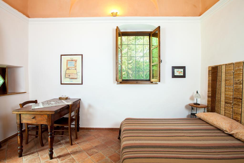 B&B Cascina Moncrava Ivrea Bagian luar foto